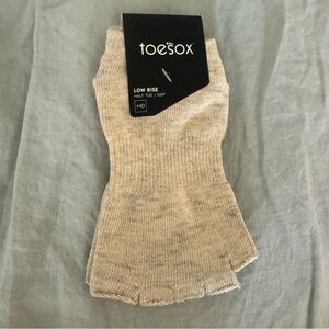 Toesox low rise socks